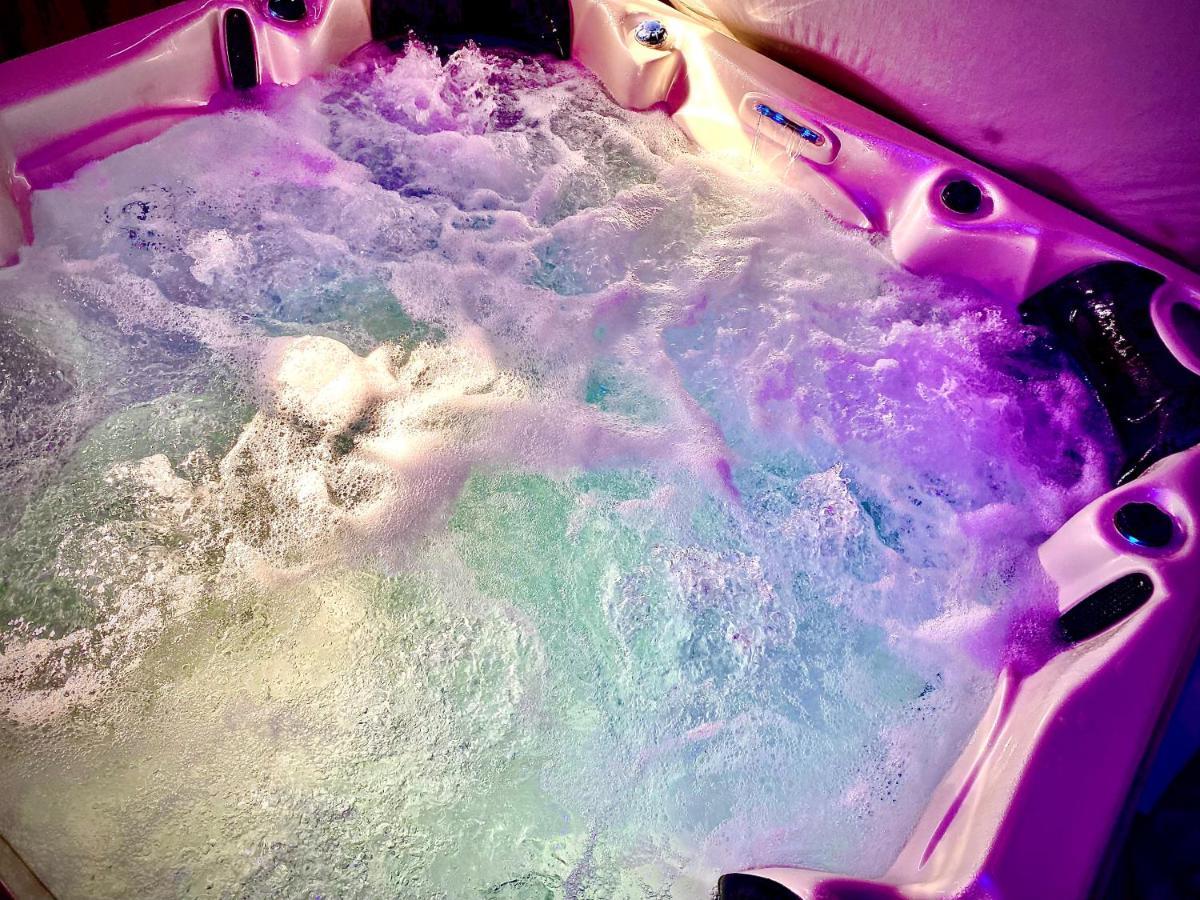 Beautiful Hot Tub Suite In Lytham St Annes Exteriér fotografie